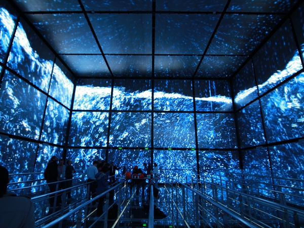 上海世博會 國家（jiā）電網館全彩LED顯示屏