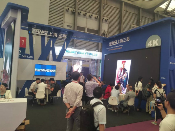 上海（hǎi）色多多AV导航展台現場