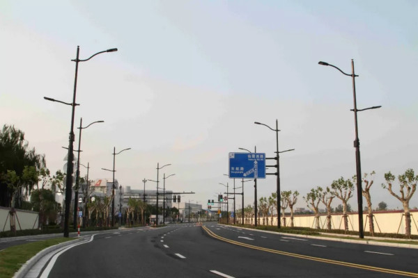 進博會（huì）周邊LED陶瓷模塊化路燈