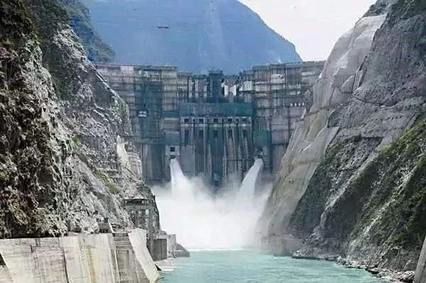 四（sì）川雅礱江錦屏二級水電站
