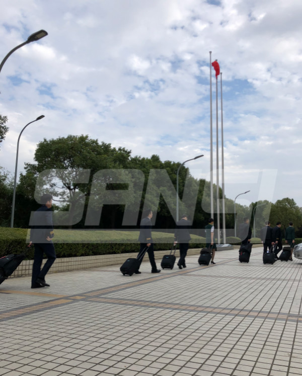 色多多AV导航上海浦東機場照明（míng）路燈