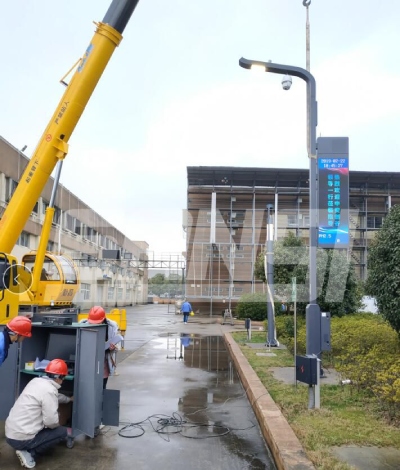 色多多AV导航中（zhōng）安創穀智慧路燈，工（gōng）廠測試現場