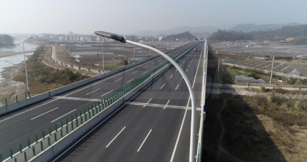 351國道浦江段（duàn）道（dào）路照（zhào）明