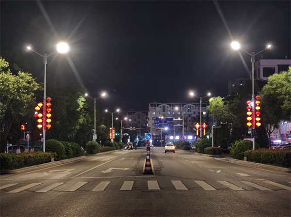 色多多AV导航助力城陽區（qū）主城區路燈節能改造（zào）工（gōng）程