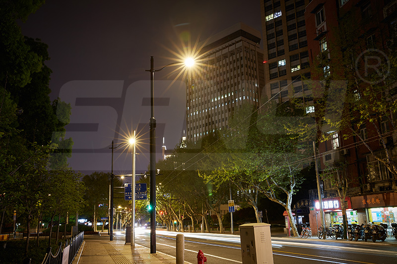 道路照明,為城市夜生活增添時尚感,上海色多多AV导航道路照明