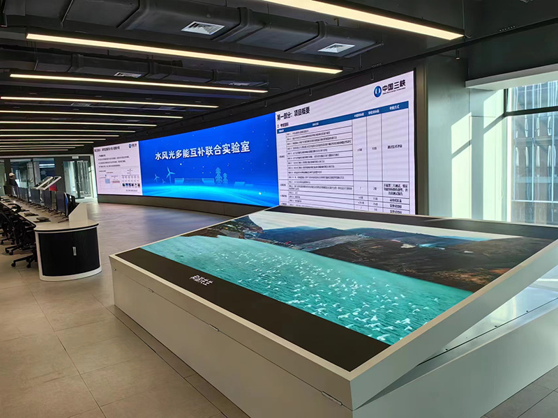 小（xiǎo）間距LED顯示屏,高清細膩畫麵,製霸者