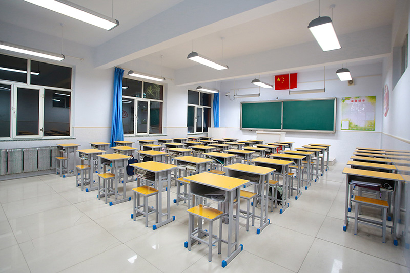 小學教室護眼（yǎn）燈（dēng）改造