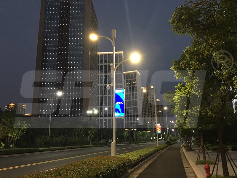 道路安全（quán）,再提升,智能調光,路（lù）燈,覆蓋（gài）,主幹道