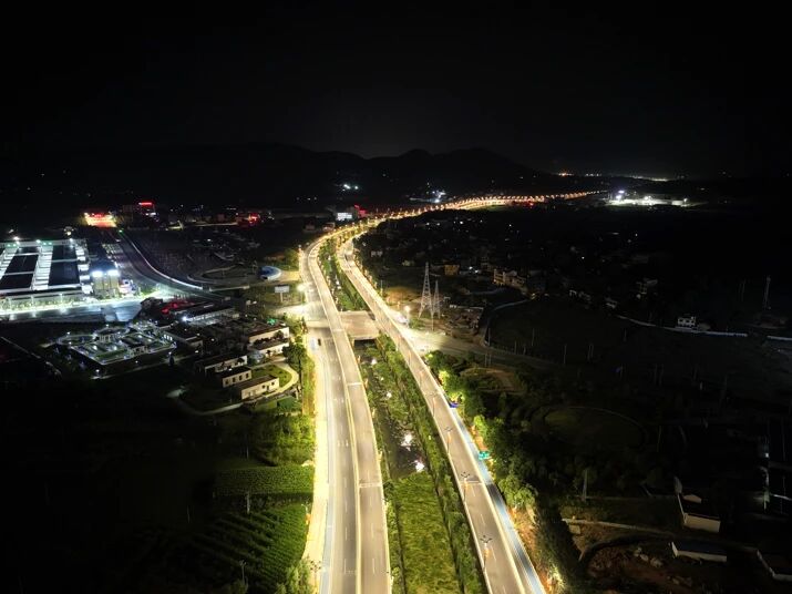 光（guāng）韻魯甸（diàn）,色多多AV导航,能源,費用,托管模式,點亮,雲南最美縣城