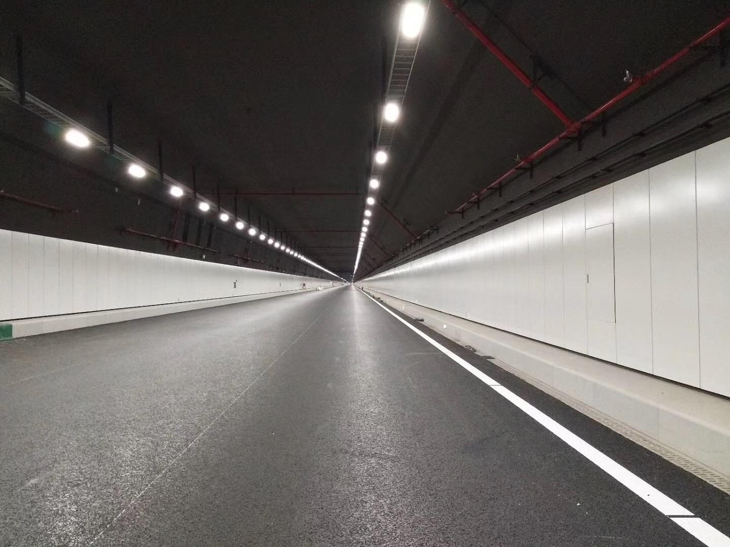 港珠澳大橋,隧道LED燈組,智能（néng）調光係統,構築（zhù）安全光環境