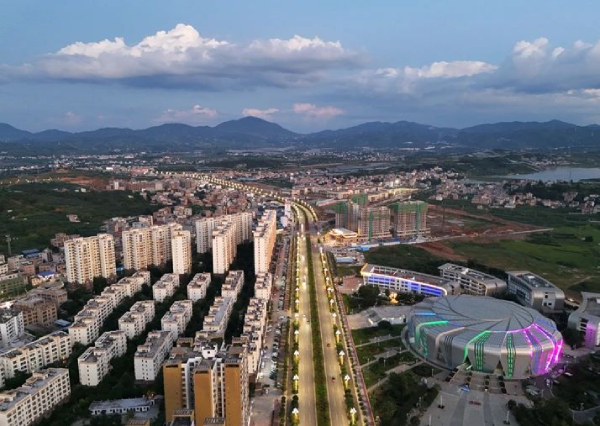 LED顯（xiǎn）示屏,LED顯示屏廠家,LED照明廠家,照明解決方案（àn）,顯示屏解決方案